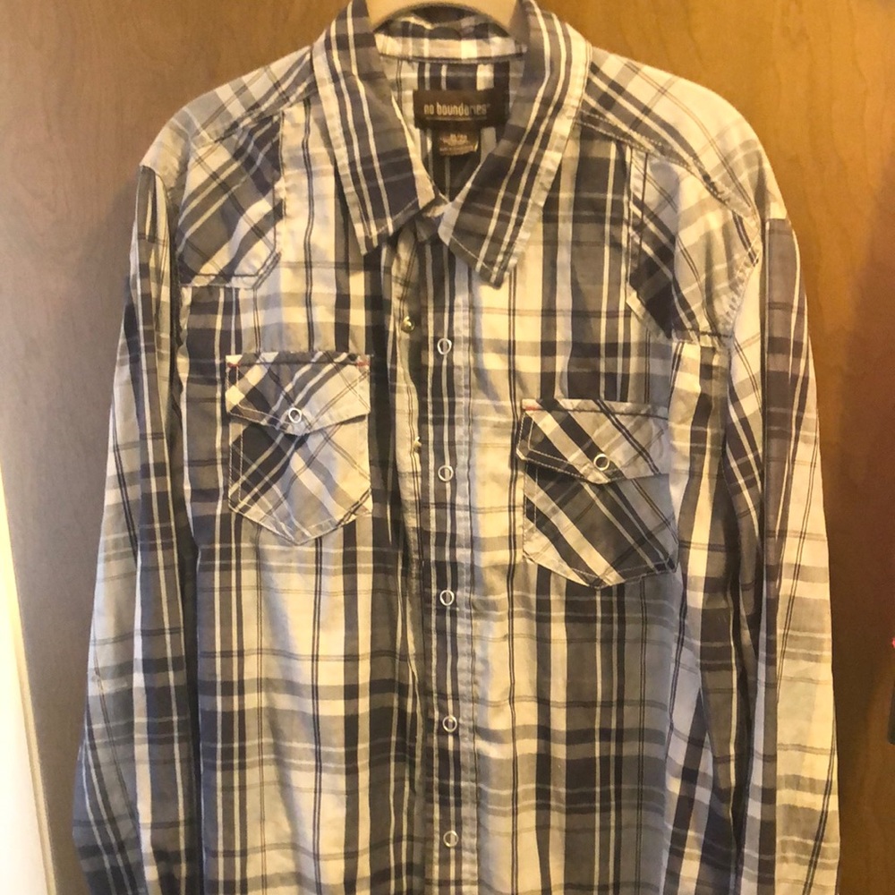 NWT no boundaries plaid mens shirt